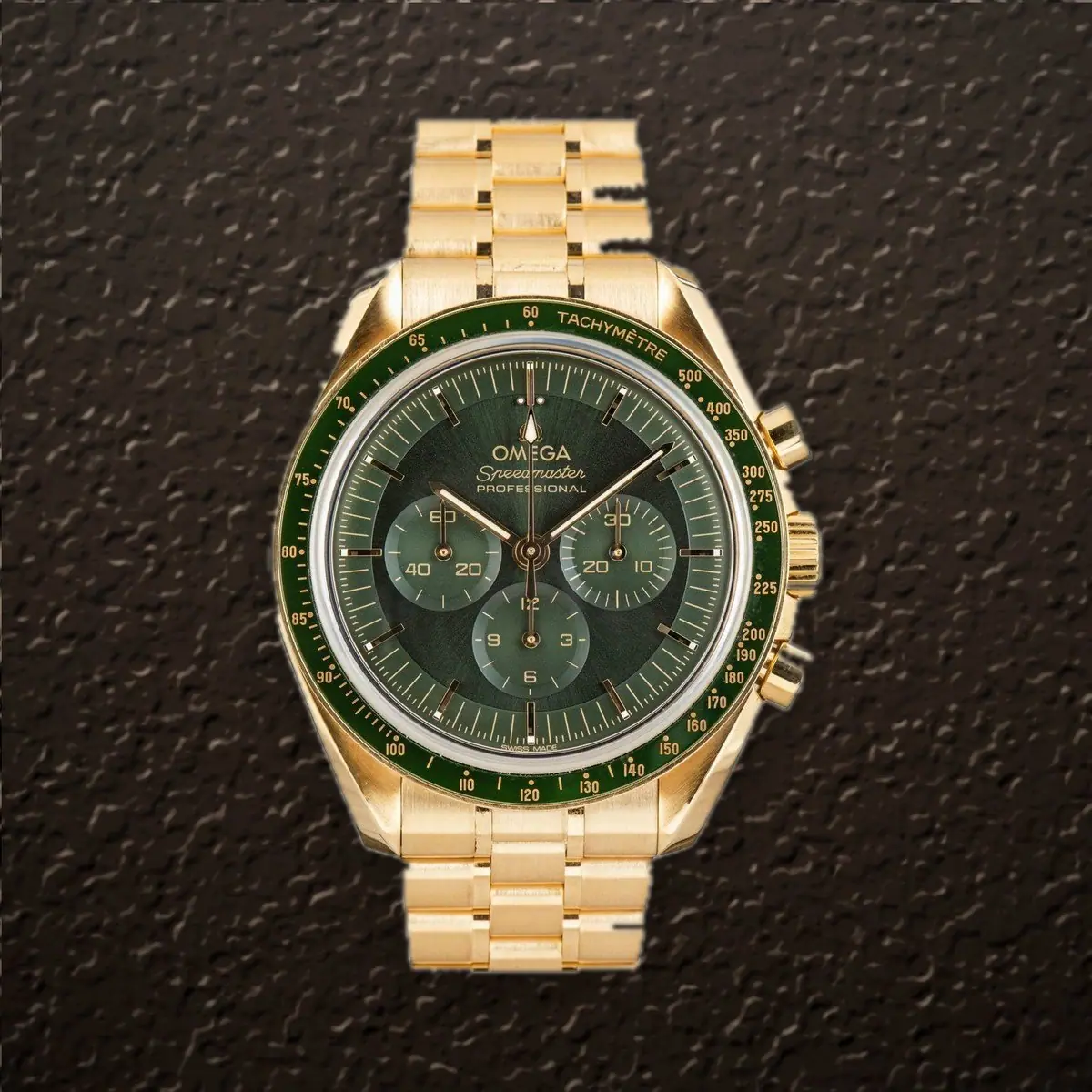 Omega Speedmaster Moonwatch (Green Dial), reference 310.60.42.50.10.001
