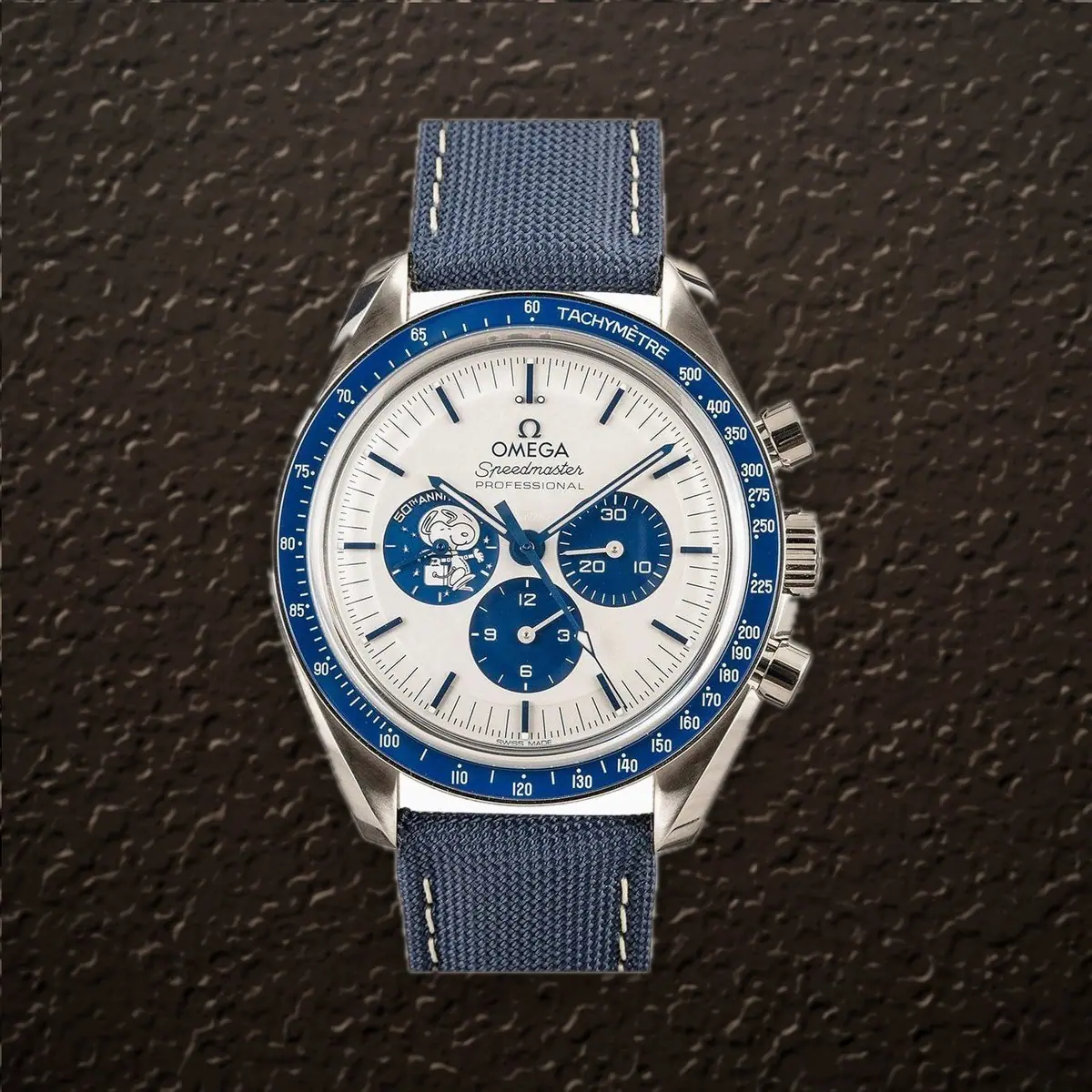 Omega Speedmaster Snoopy Award (Silver Dial), reference 310.32.42.50.02.001